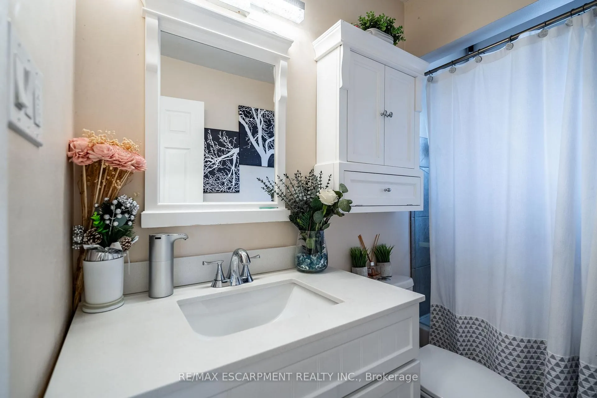 Photo 14 of 112 Greeningdon Drive, Hamilton, Greeningdon — HOMEH
