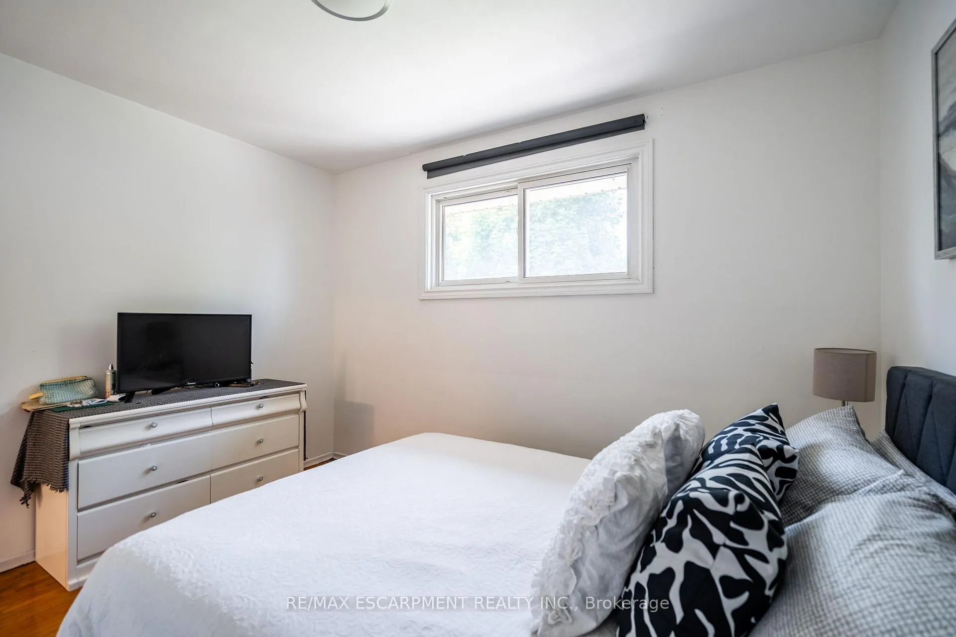 Photo 17 of 112 Greeningdon Drive, Hamilton, Greeningdon — HOMEH