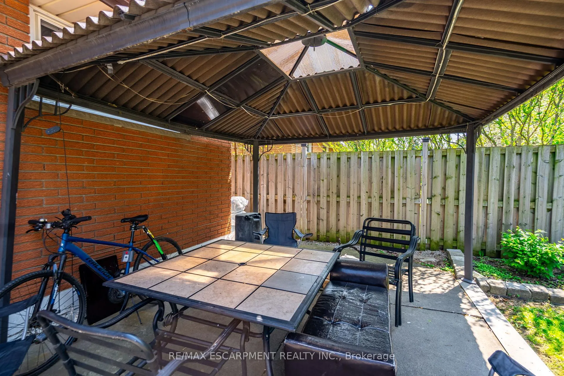 Photo 32 of 112 Greeningdon Drive, Hamilton, Greeningdon — HOMEH