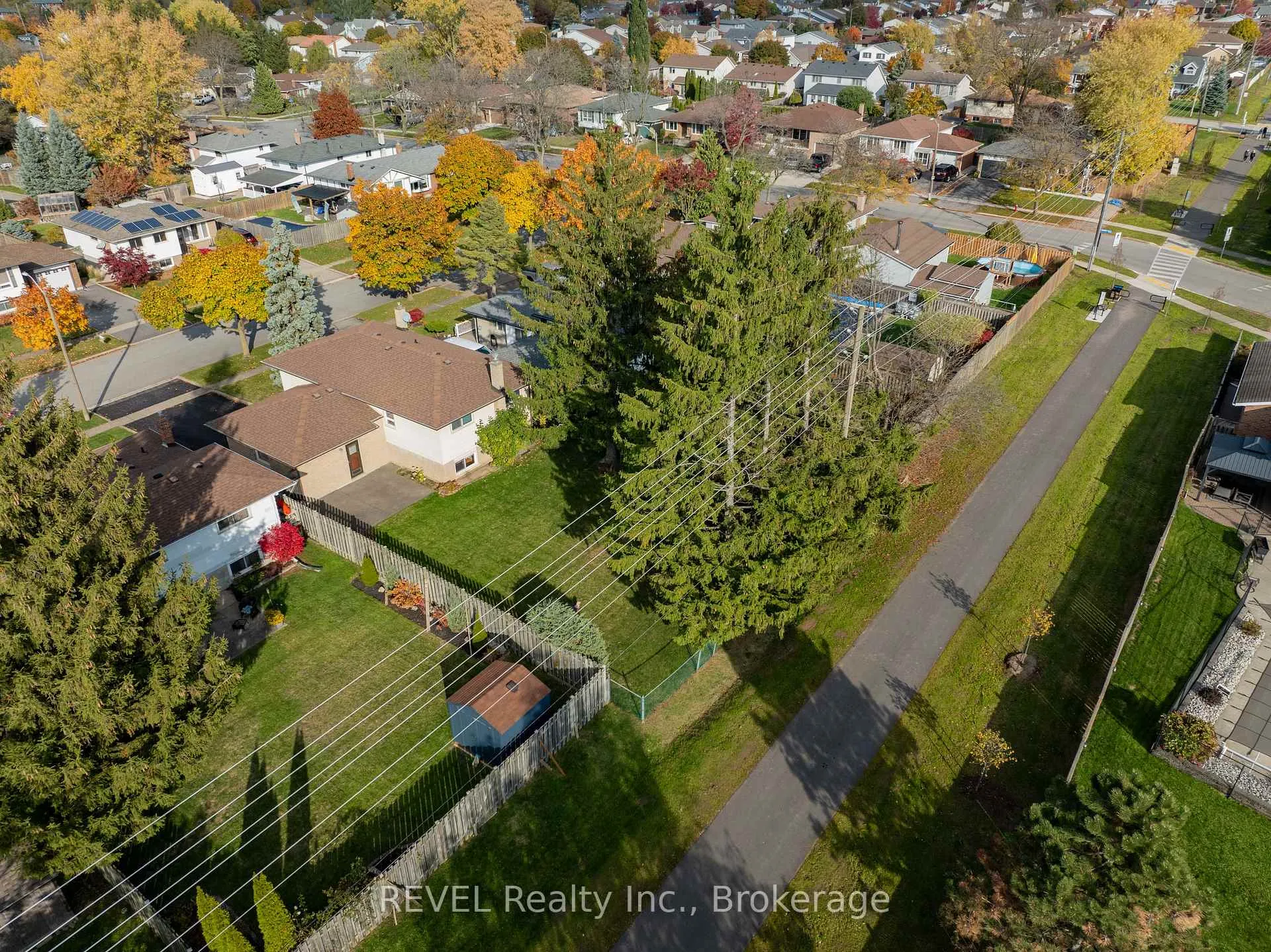 Photo 6 of 7984 Thorton Street, Niagara Falls, Ascot — HOMEH