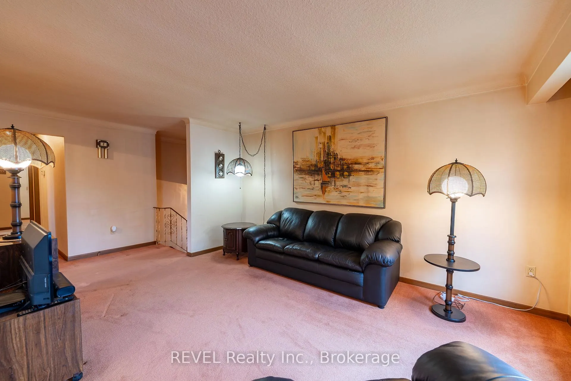 Photo 10 of 7984 Thorton Street, Niagara Falls, Ascot — HOMEH