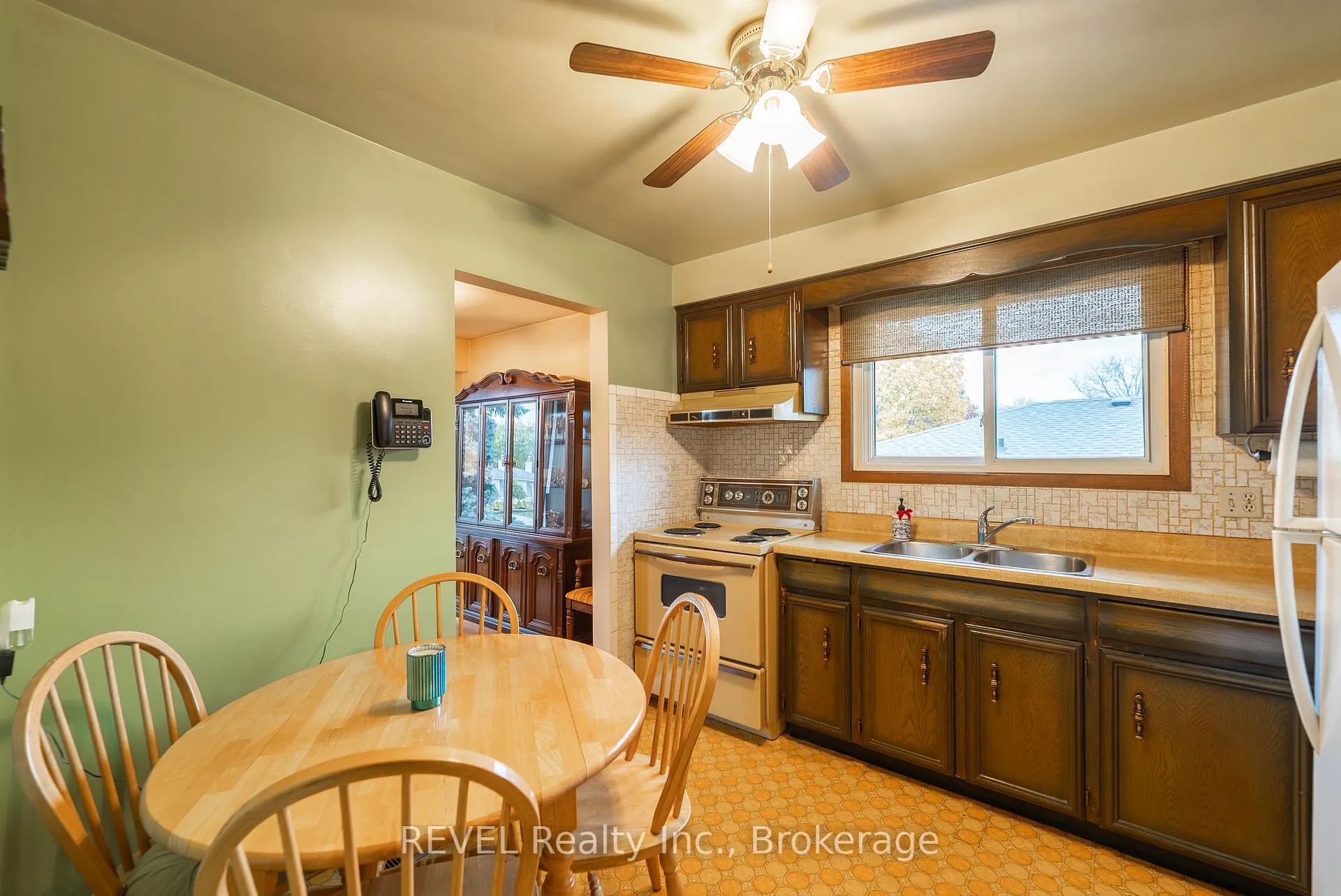 Photo 15 of 7984 Thorton Street, Niagara Falls, Ascot — HOMEH
