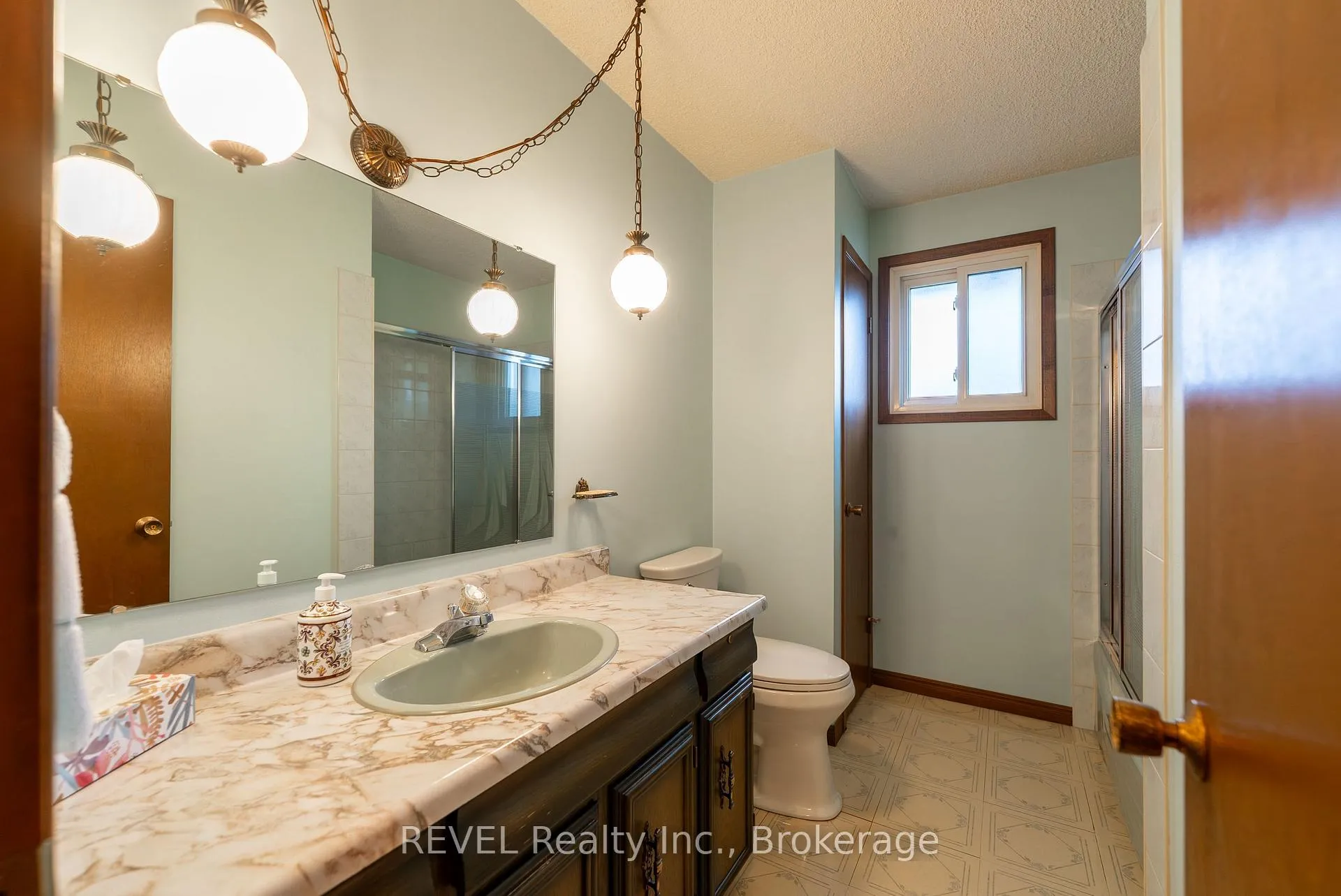 Photo 18 of 7984 Thorton Street, Niagara Falls, Ascot — HOMEH