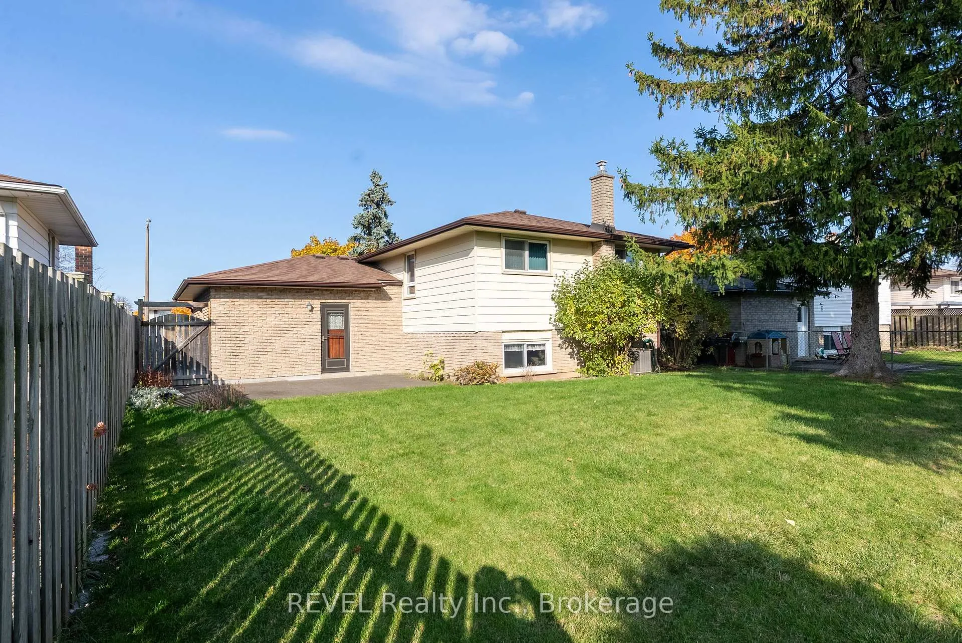 Photo 36 of 7984 Thorton Street, Niagara Falls, Ascot — HOMEH