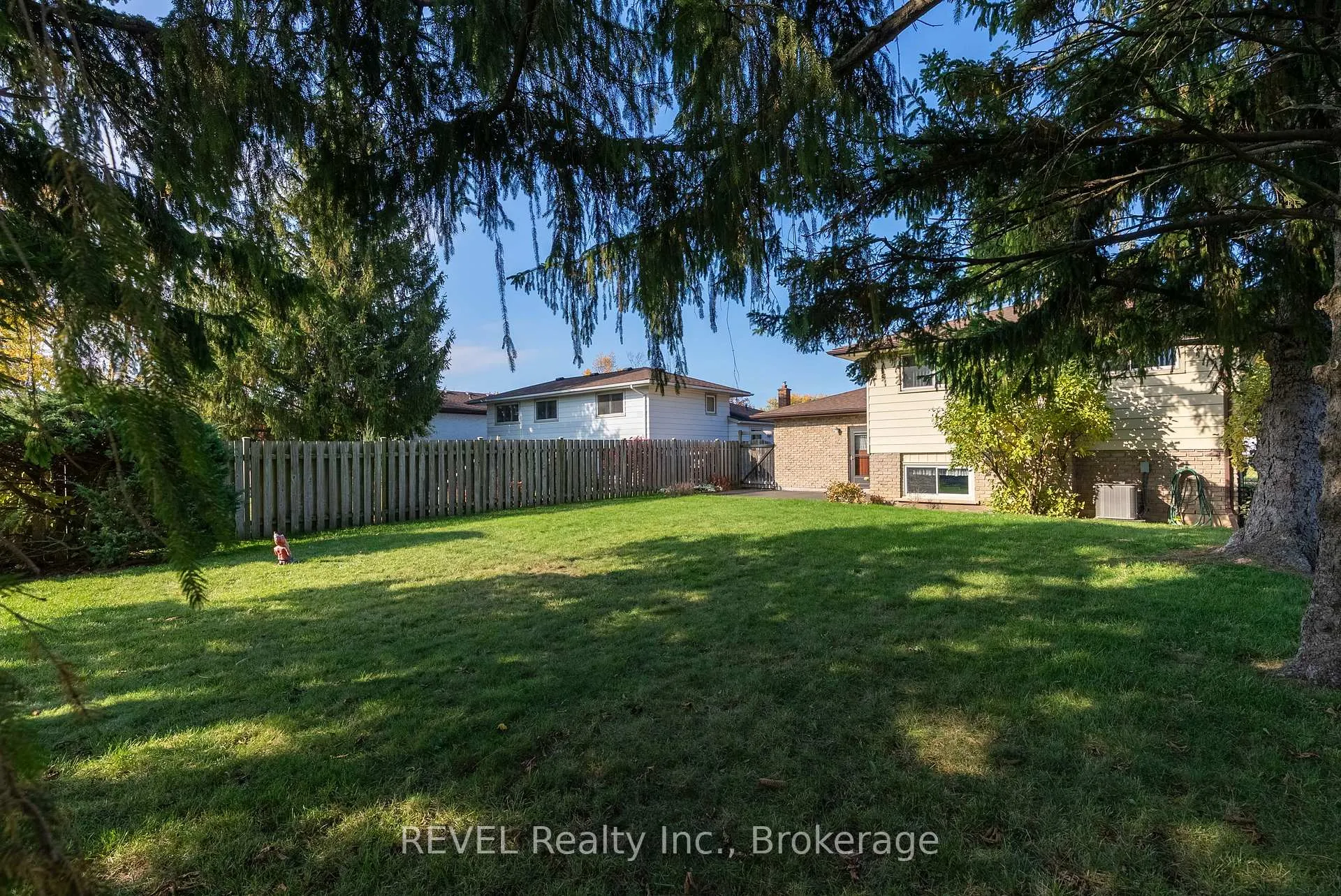 Photo 38 of 7984 Thorton Street, Niagara Falls, Ascot — HOMEH