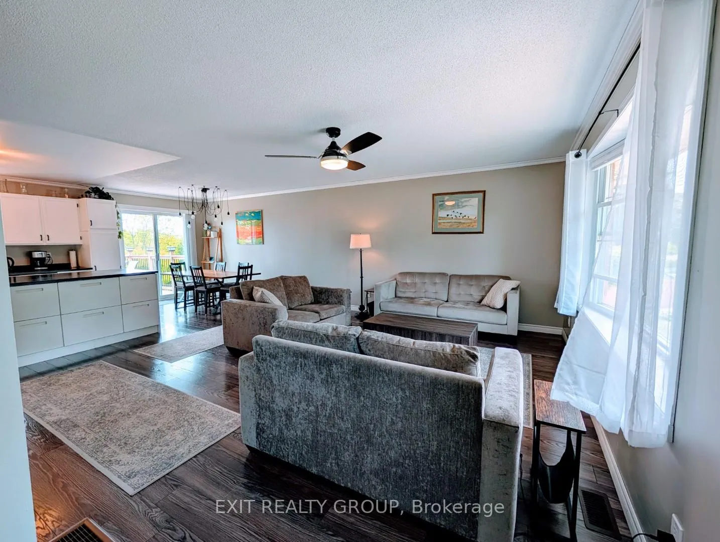 Photo 3 of 33 Bleeker Avenue, Quinte West, Trenton Ward — HOMEH
