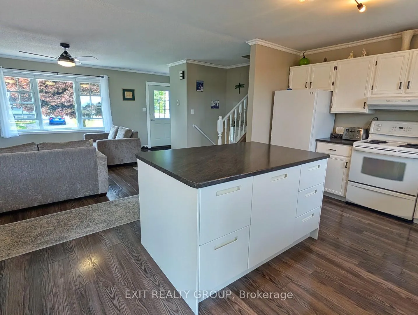 Photo 9 of 33 Bleeker Avenue, Quinte West, Trenton Ward — HOMEH