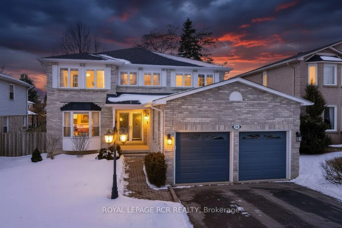 Photo 1 of 38 Chipperfield Crescent, Whitby, Pringle Creek — HOMEH