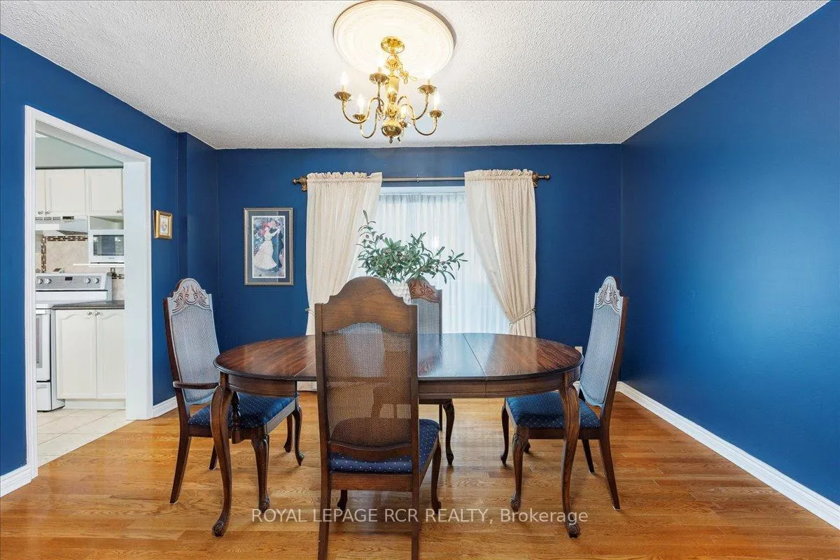 Photo 11 of 38 Chipperfield Crescent, Whitby, Pringle Creek — HOMEH
