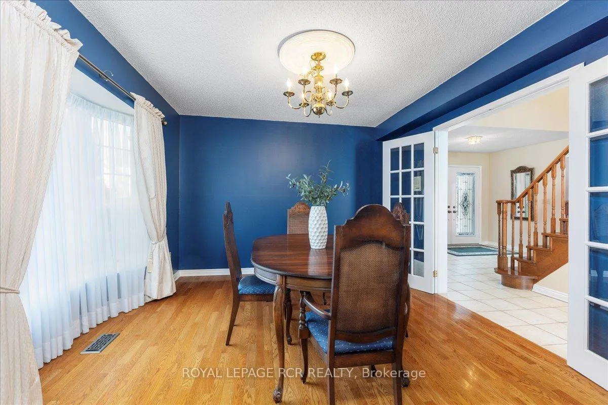 Photo 12 of 38 Chipperfield Crescent, Whitby, Pringle Creek — HOMEH