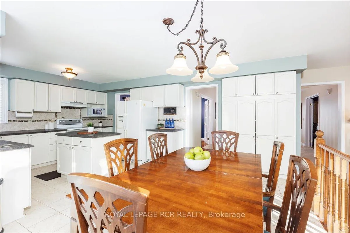 Photo 18 of 38 Chipperfield Crescent, Whitby, Pringle Creek — HOMEH