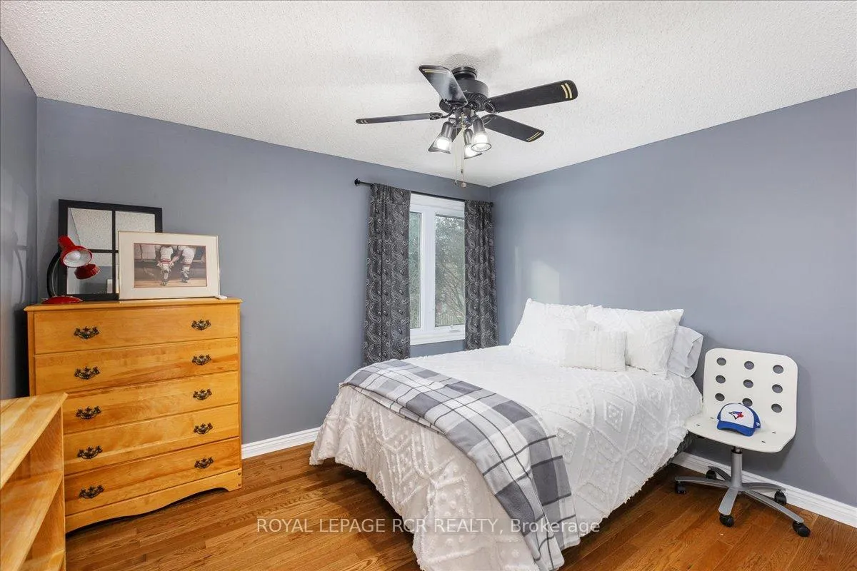 Photo 26 of 38 Chipperfield Crescent, Whitby, Pringle Creek — HOMEH