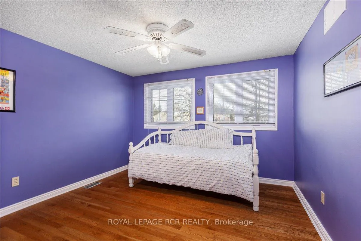 Photo 28 of 38 Chipperfield Crescent, Whitby, Pringle Creek — HOMEH