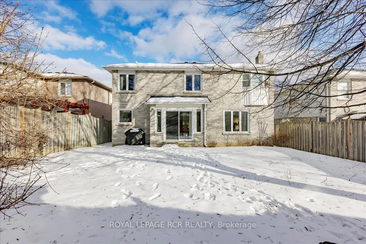 Photo 35 of 38 Chipperfield Crescent, Whitby, Pringle Creek — HOMEH