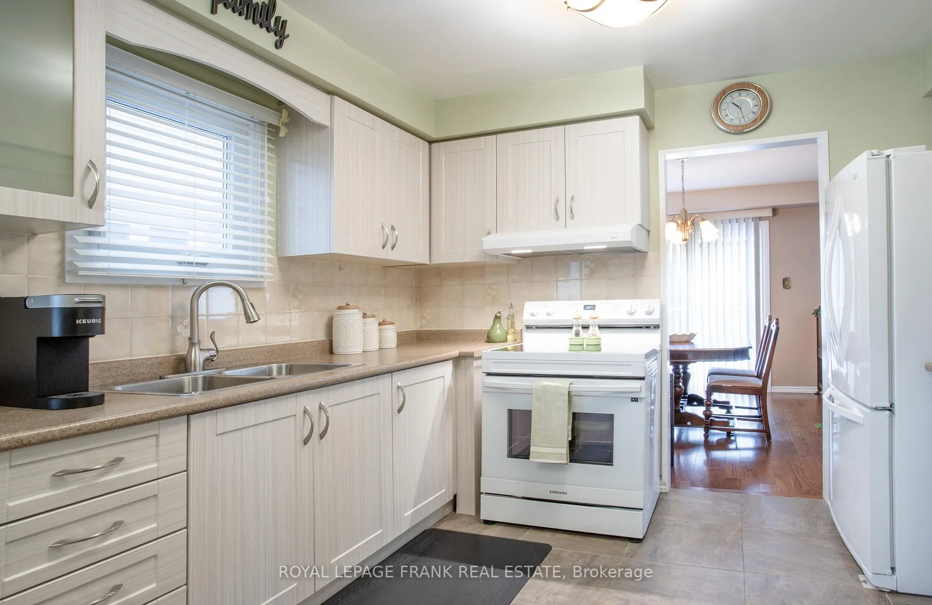 Photo 12 of 40 Longstaff Drive, Ajax, Central — HOMEH