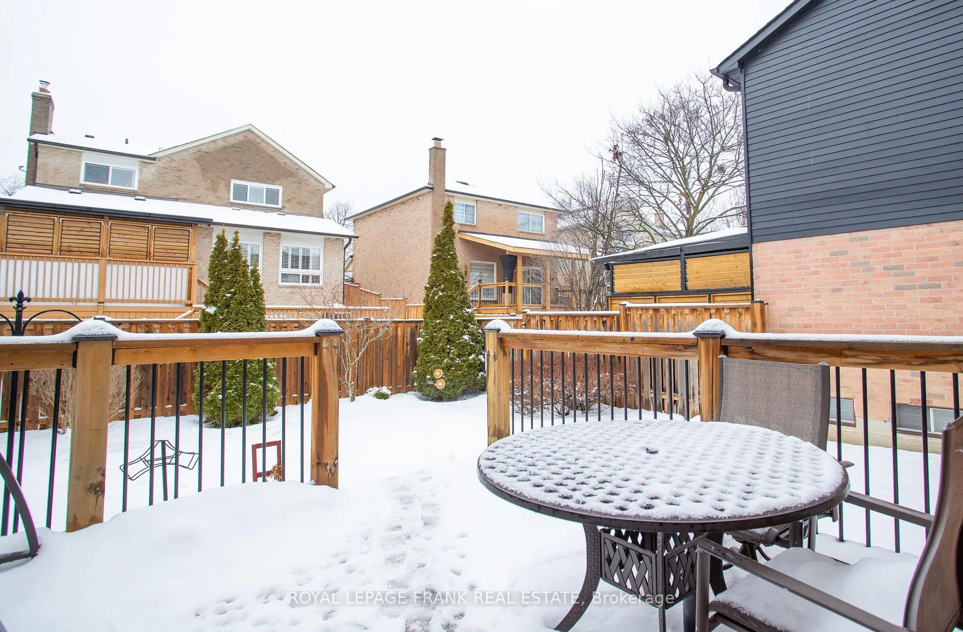 Photo 25 of 40 Longstaff Drive, Ajax, Central — HOMEH