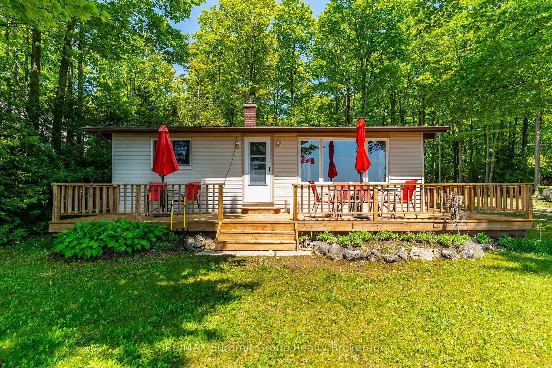 Photo 1 of 182 Lakeshore Boulevard, Grey Highlands — HOMEH