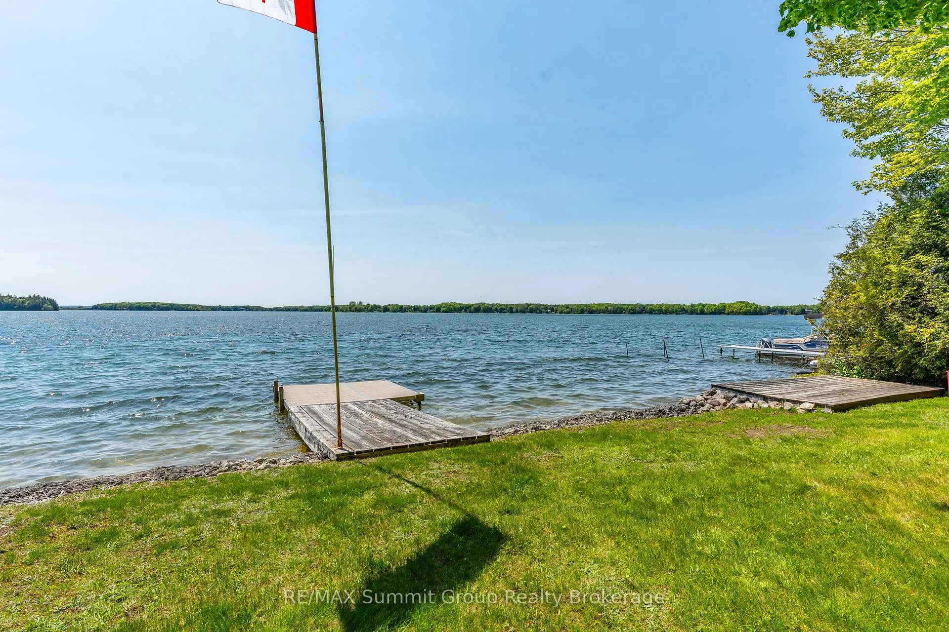Photo 4 of 182 Lakeshore Boulevard, Grey Highlands — HOMEH