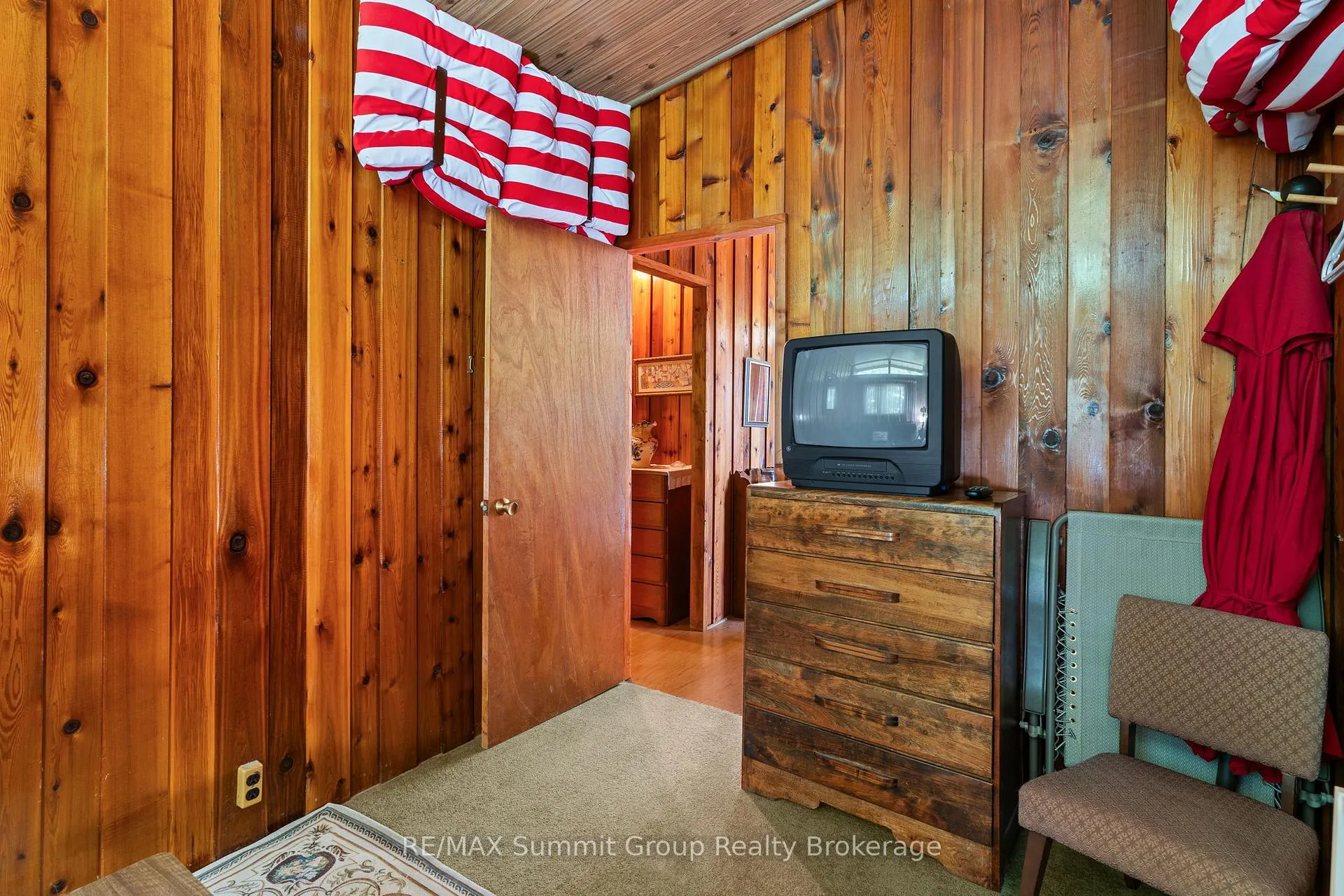 Photo 20 of 182 Lakeshore Boulevard, Grey Highlands — HOMEH