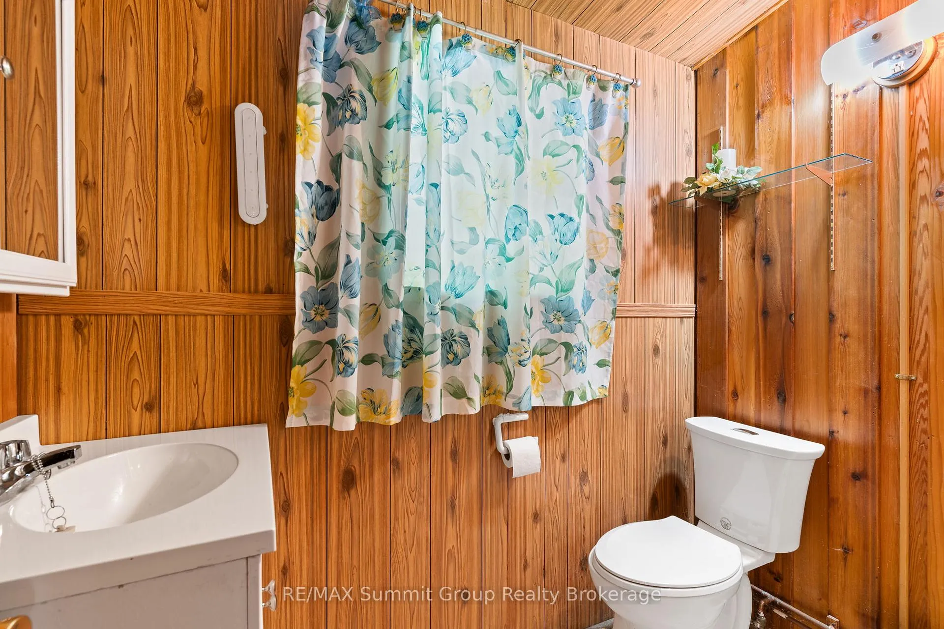 Photo 23 of 182 Lakeshore Boulevard, Grey Highlands — HOMEH