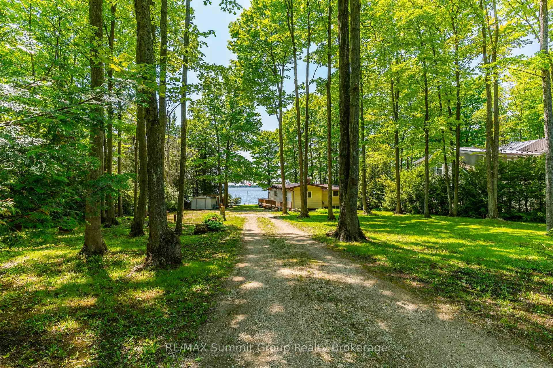 Photo 25 of 182 Lakeshore Boulevard, Grey Highlands — HOMEH