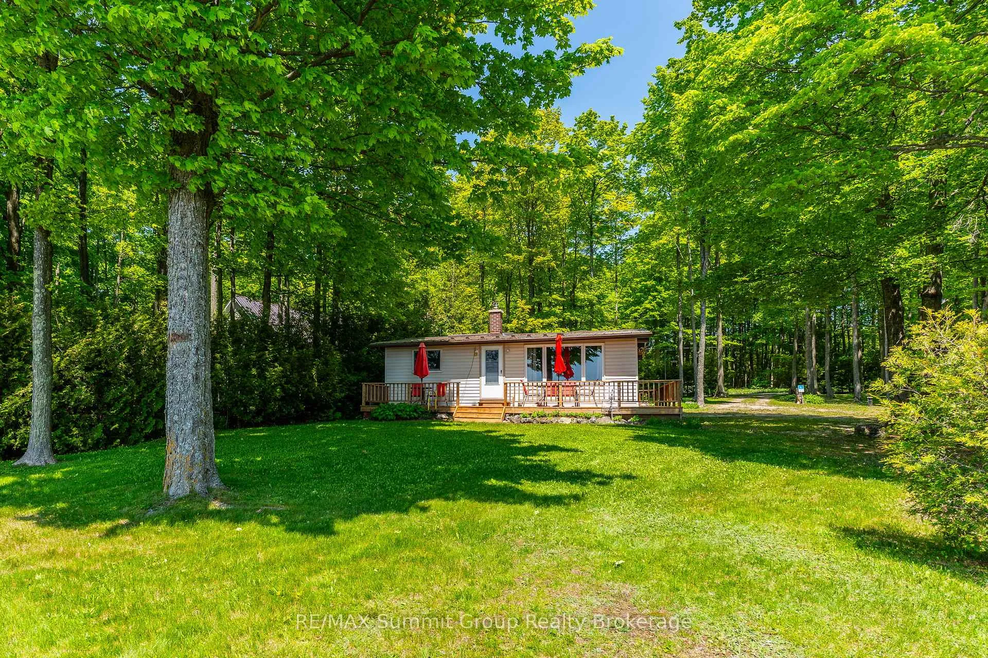 Photo 27 of 182 Lakeshore Boulevard, Grey Highlands — HOMEH