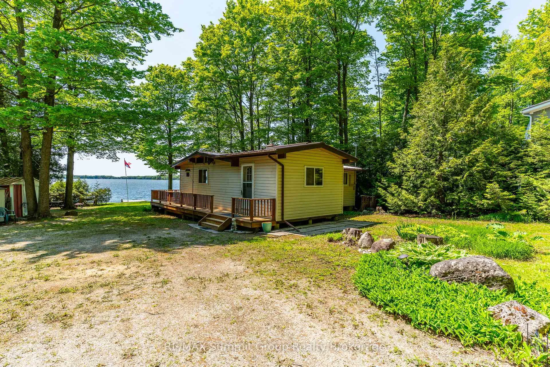 Photo 30 of 182 Lakeshore Boulevard, Grey Highlands — HOMEH