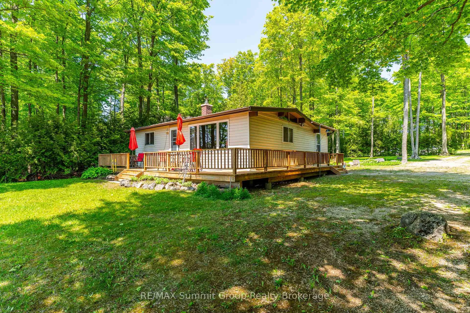 Photo 31 of 182 Lakeshore Boulevard, Grey Highlands — HOMEH