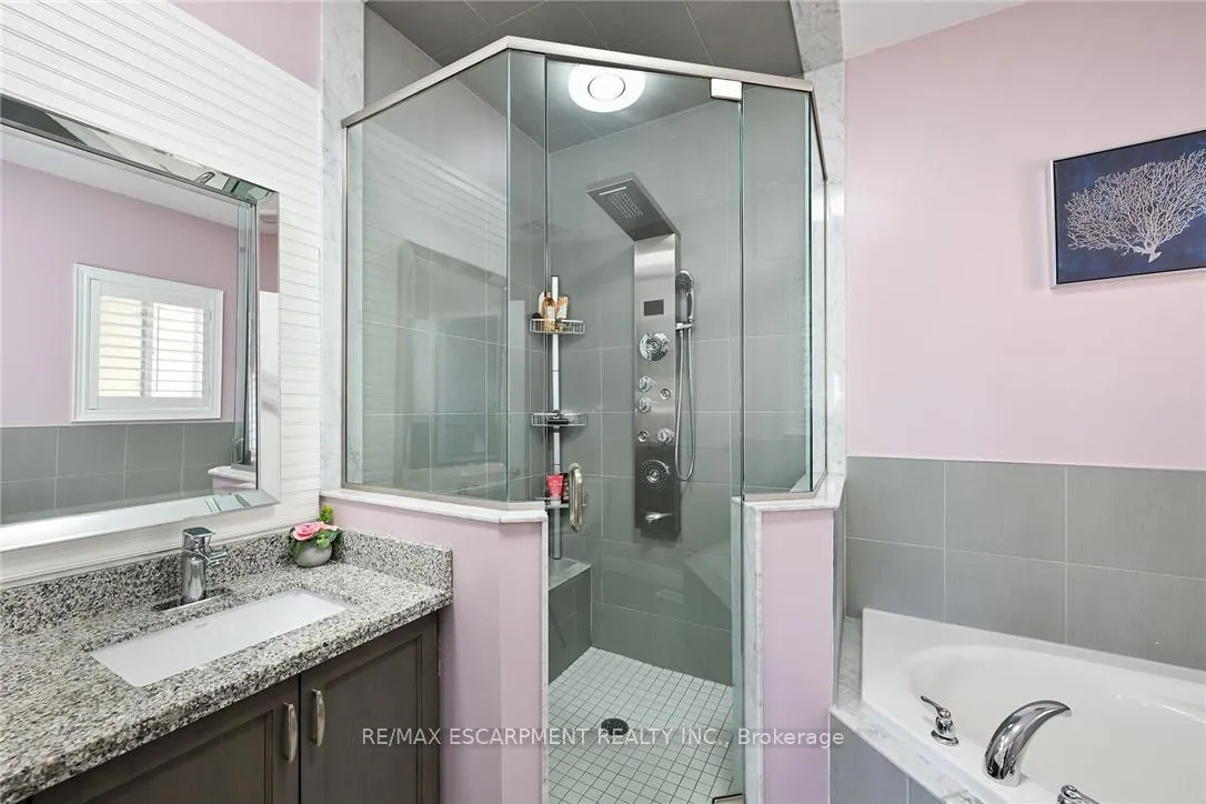 Photo 23 of 30 Ascoli Drive, Hamilton, Ryckmans — HOMEH