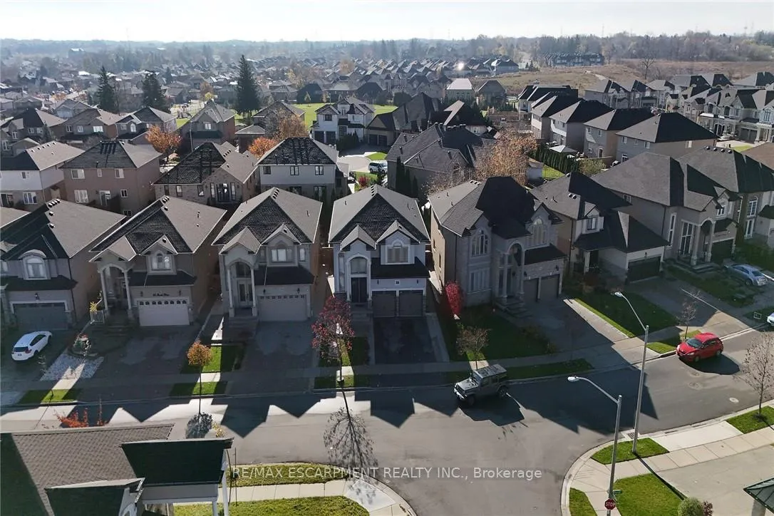 Photo 42 of 30 Ascoli Drive, Hamilton, Ryckmans — HOMEH