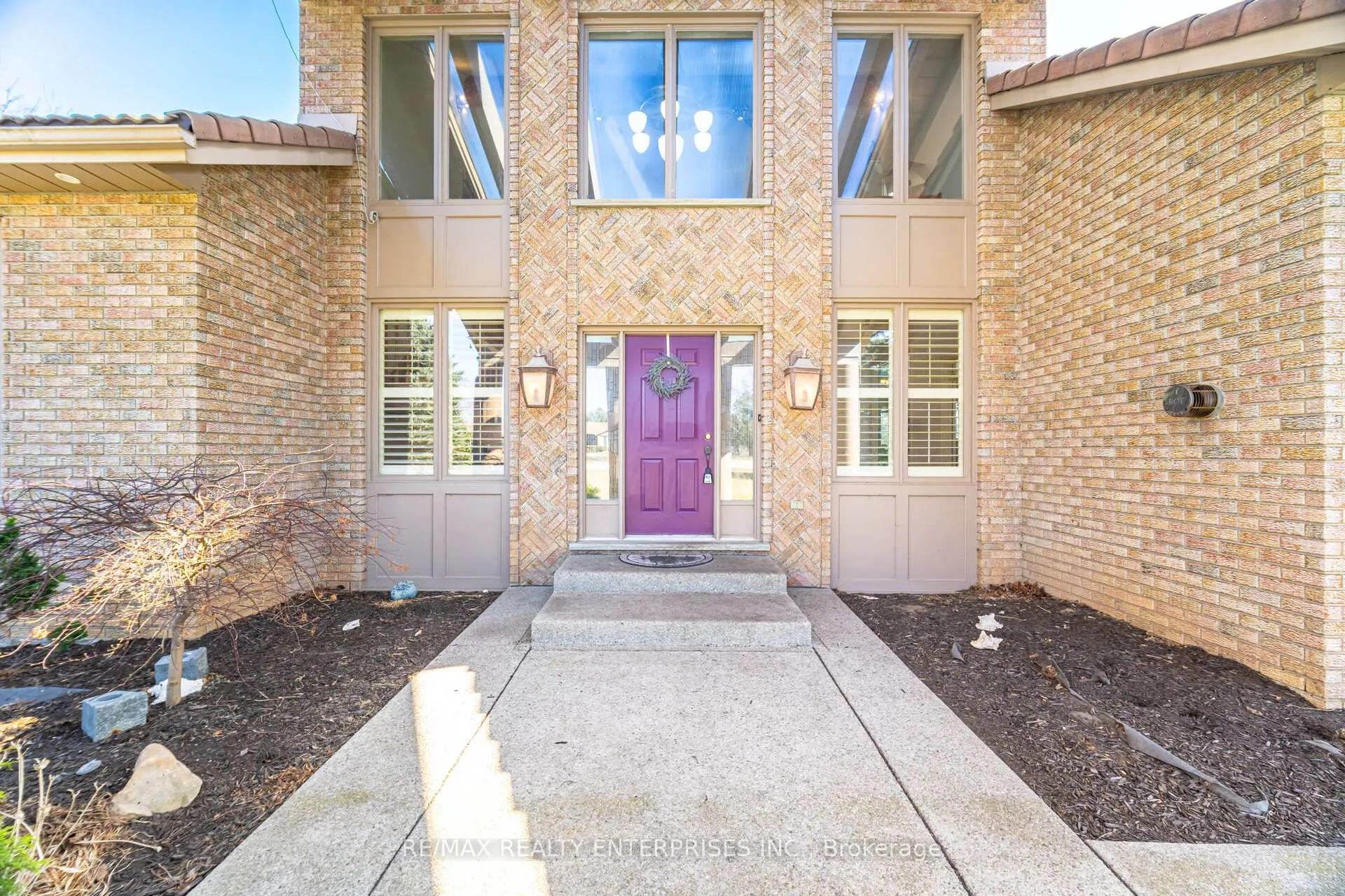 Photo 5 of 2 Stoney Brae Street, Brant, South Dumfries — HOMEH