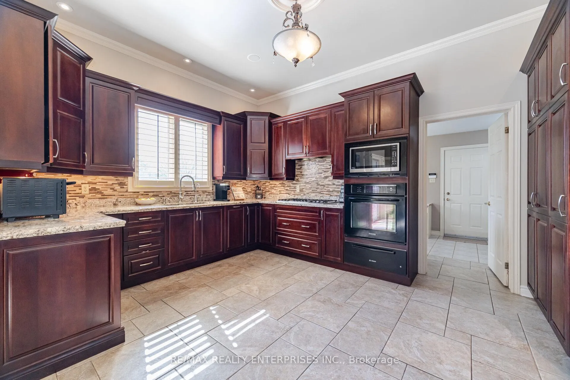 Photo 17 of 2 Stoney Brae Street, Brant, South Dumfries — HOMEH
