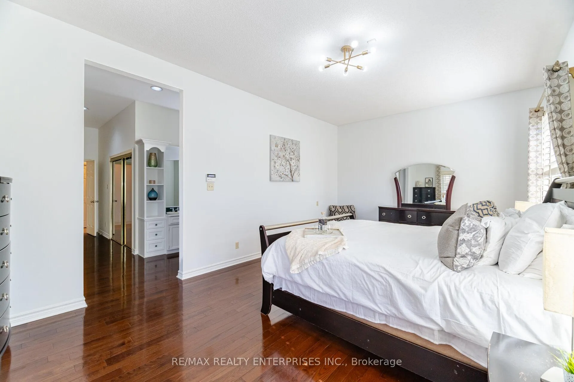 Photo 23 of 2 Stoney Brae Street, Brant, South Dumfries — HOMEH