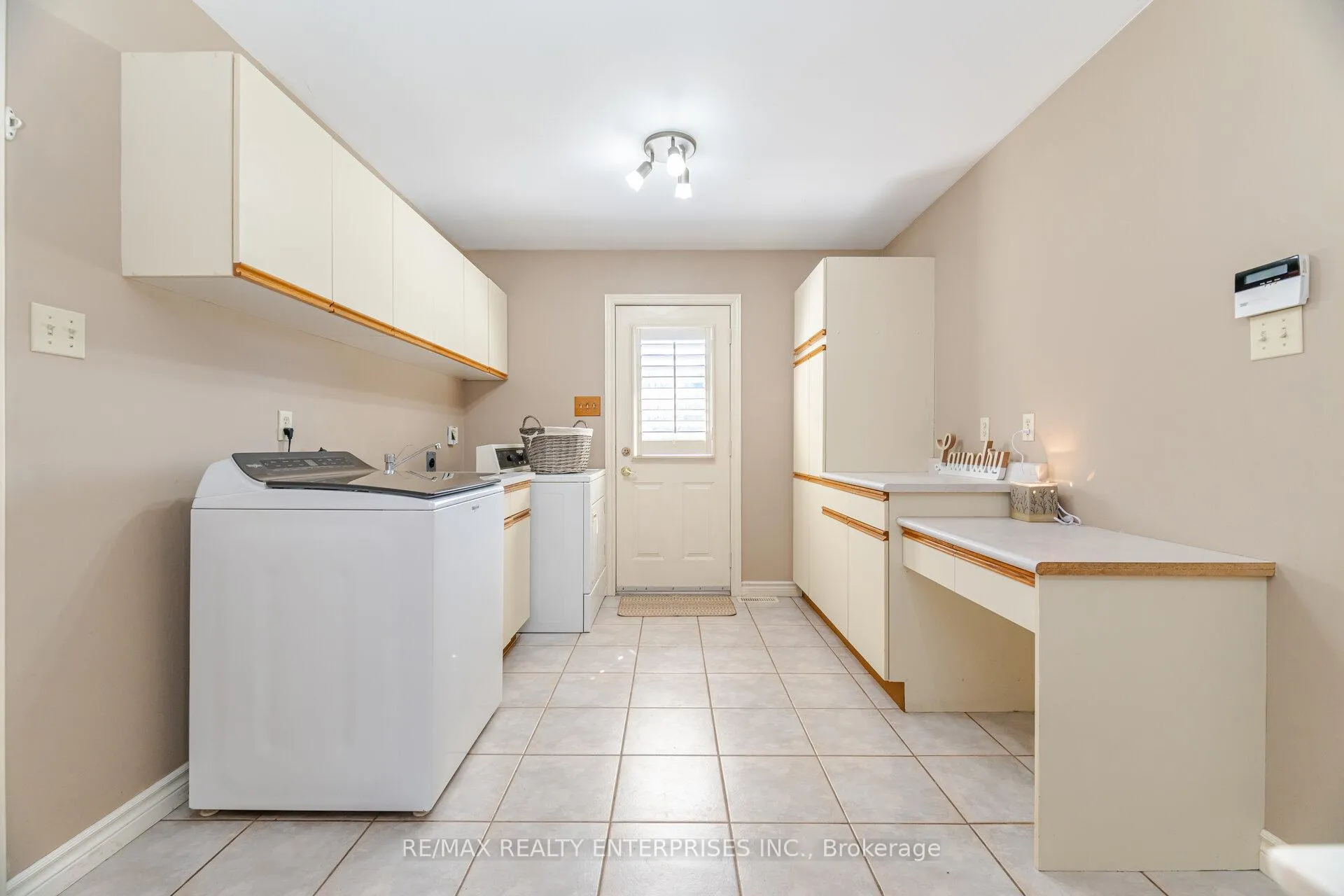 Photo 37 of 2 Stoney Brae Street, Brant, South Dumfries — HOMEH