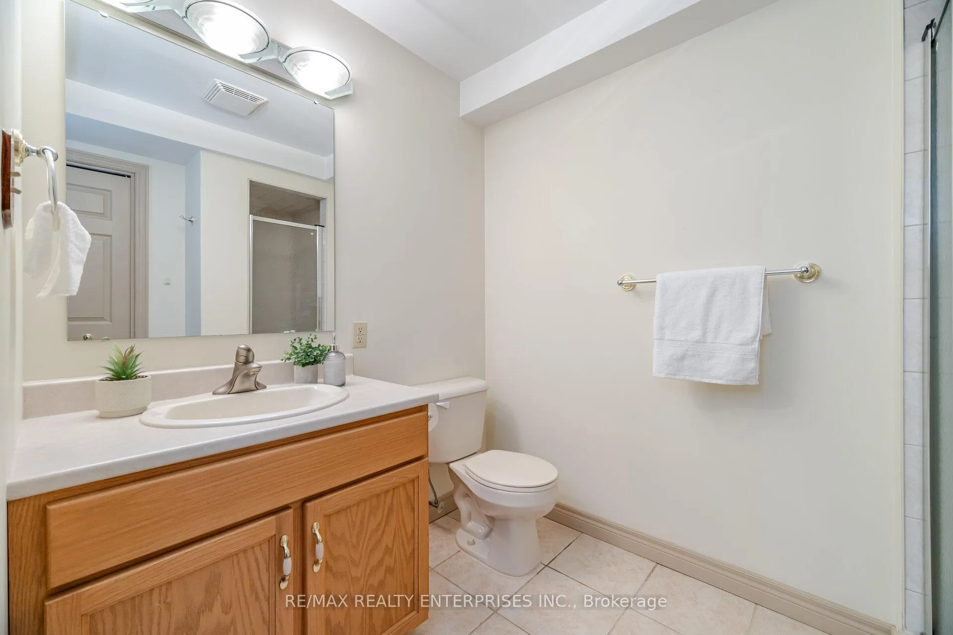 Photo 42 of 2 Stoney Brae Street, Brant, South Dumfries — HOMEH