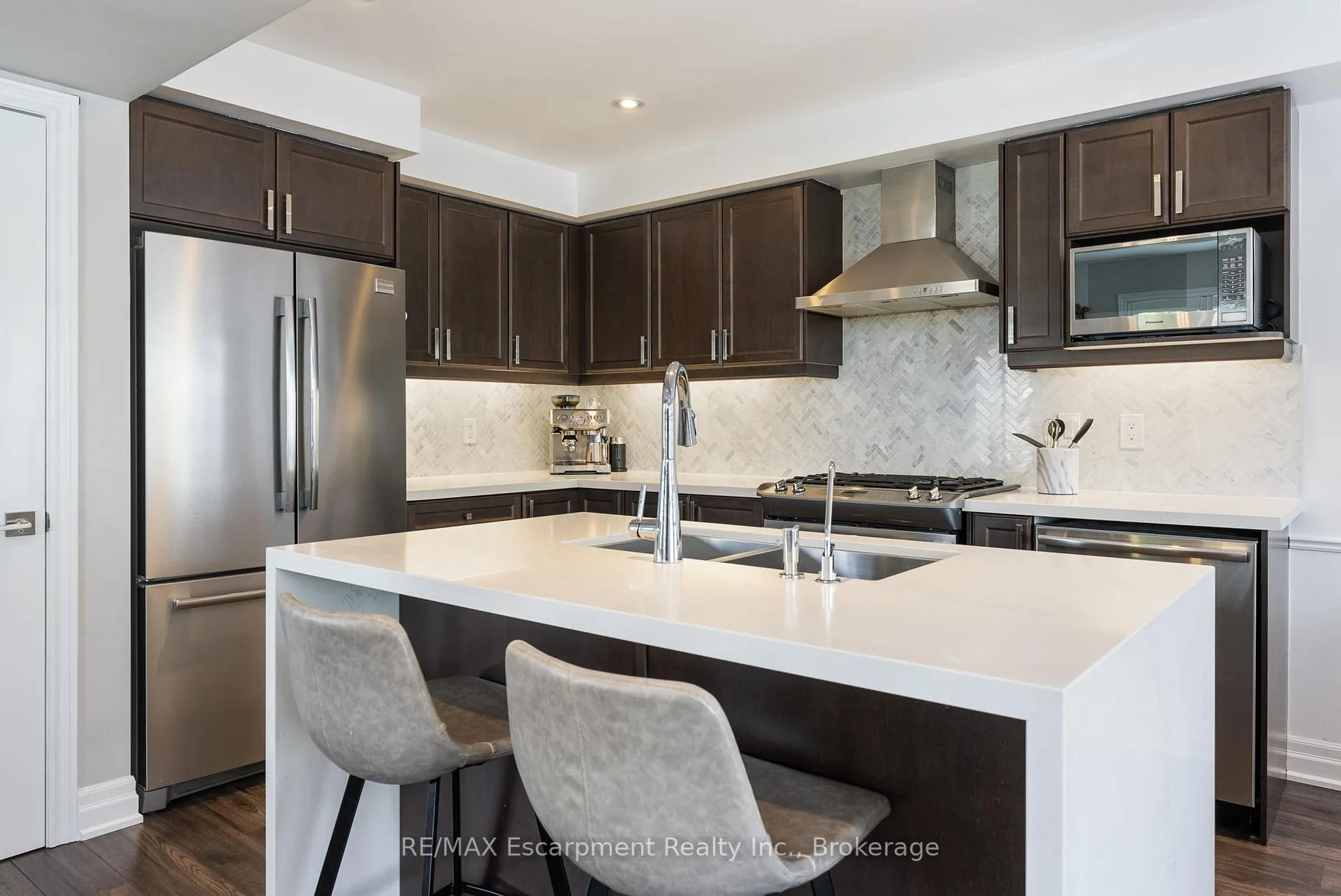 Photo 6 of 160 Penny Lane, Hamilton, Stoney Creek Mountain — HOMEH