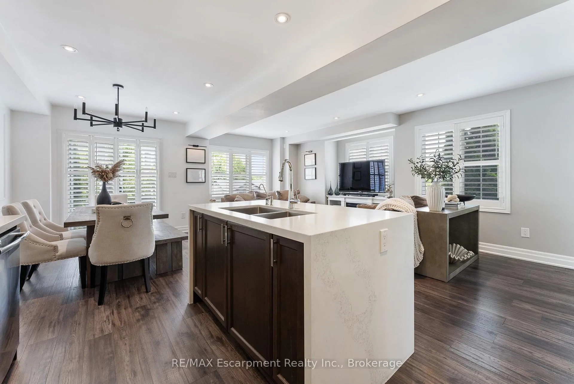 Photo 9 of 160 Penny Lane, Hamilton, Stoney Creek Mountain — HOMEH