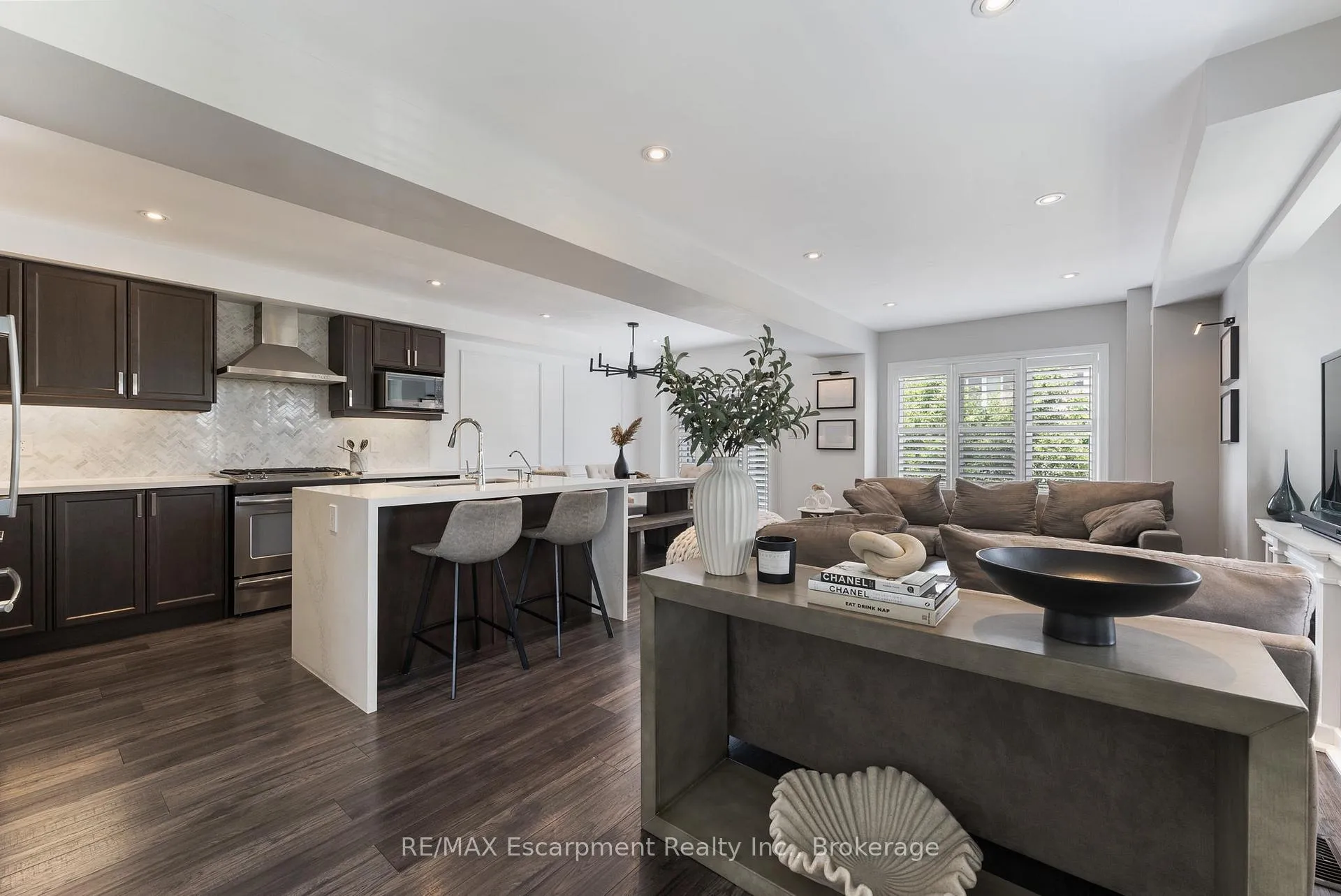 Photo 12 of 160 Penny Lane, Hamilton, Stoney Creek Mountain — HOMEH