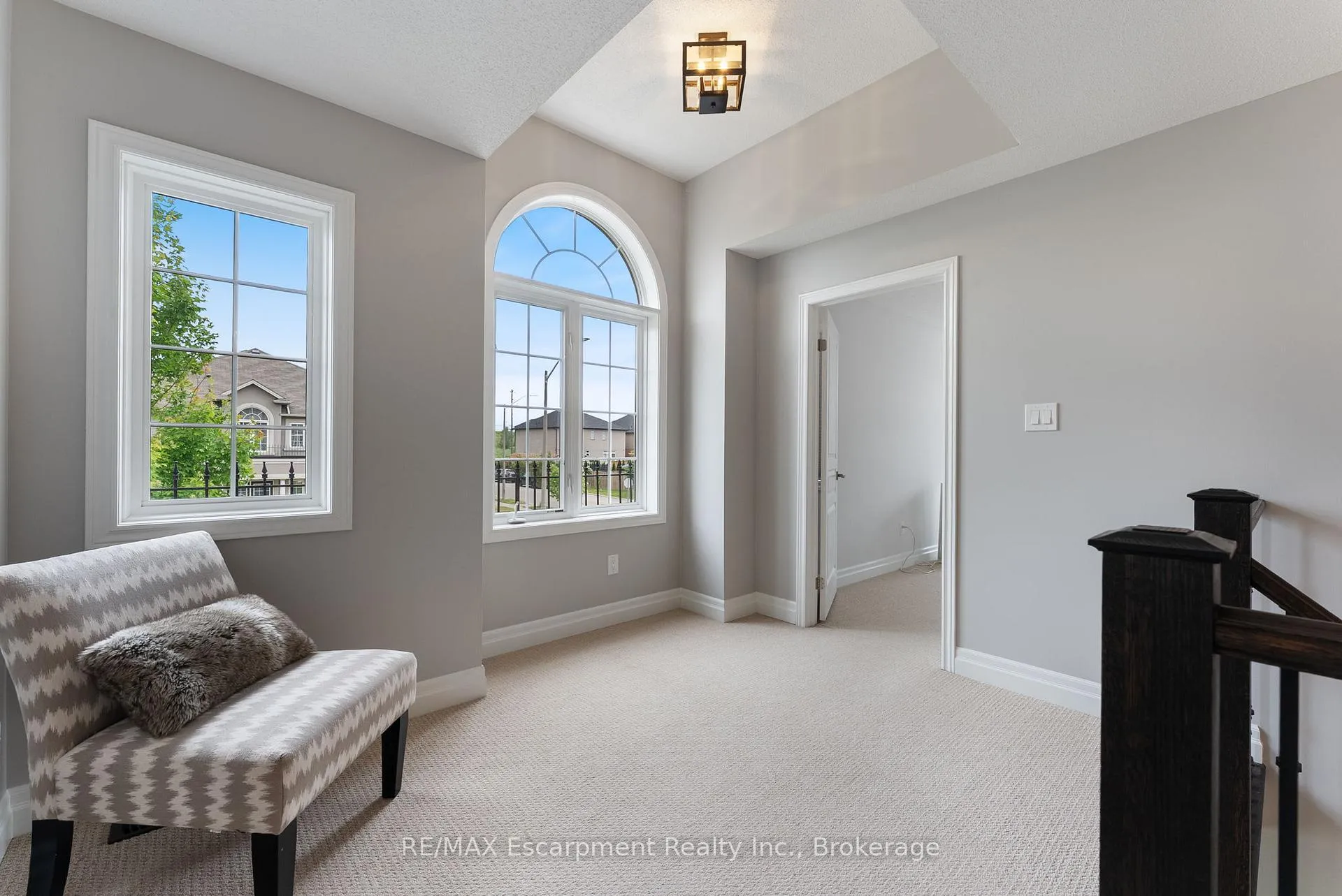 Photo 14 of 160 Penny Lane, Hamilton, Stoney Creek Mountain — HOMEH