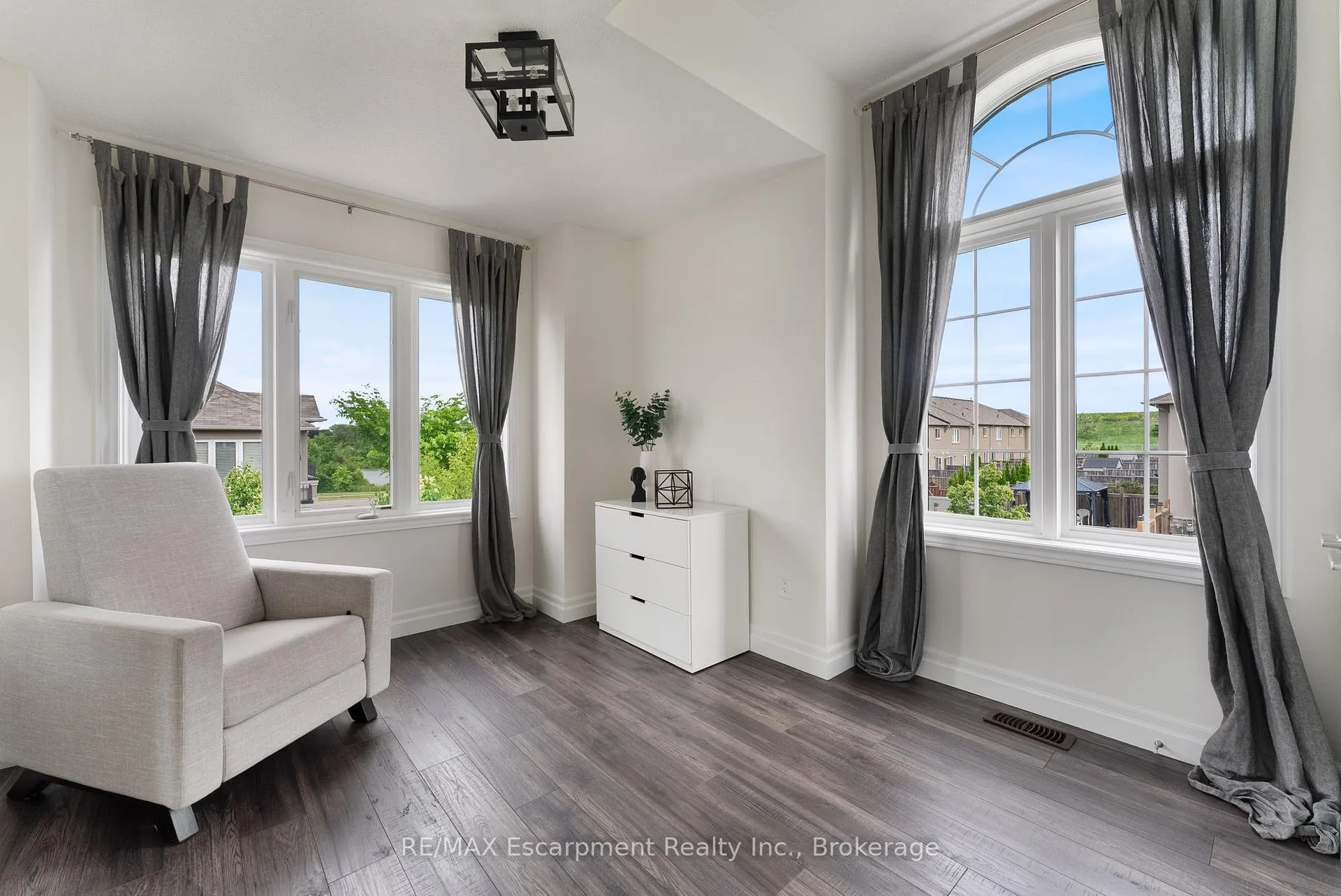 Photo 21 of 160 Penny Lane, Hamilton, Stoney Creek Mountain — HOMEH