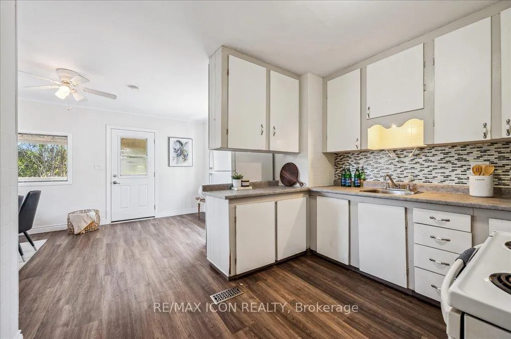Photo 9 of 356 Fairfield Avenue, Hamilton, Homeside — HOMEH