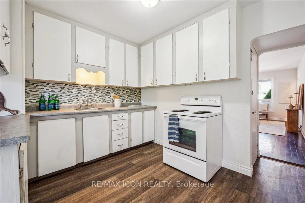 Photo 11 of 356 Fairfield Avenue, Hamilton, Homeside — HOMEH