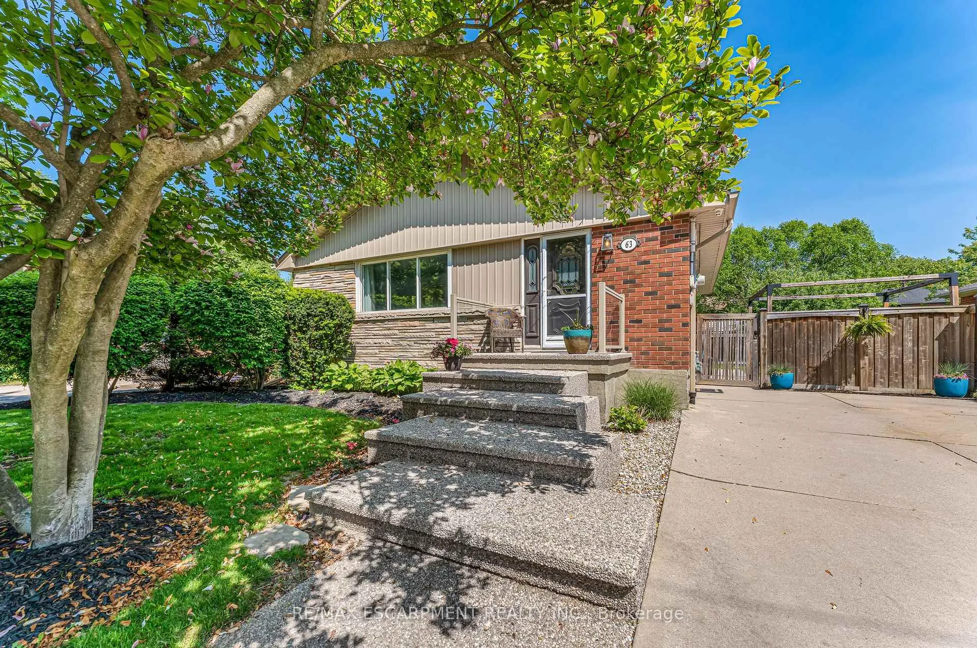 Photo 2 of 63 West 25th Street, Hamilton, Westcliffe — HOMEH