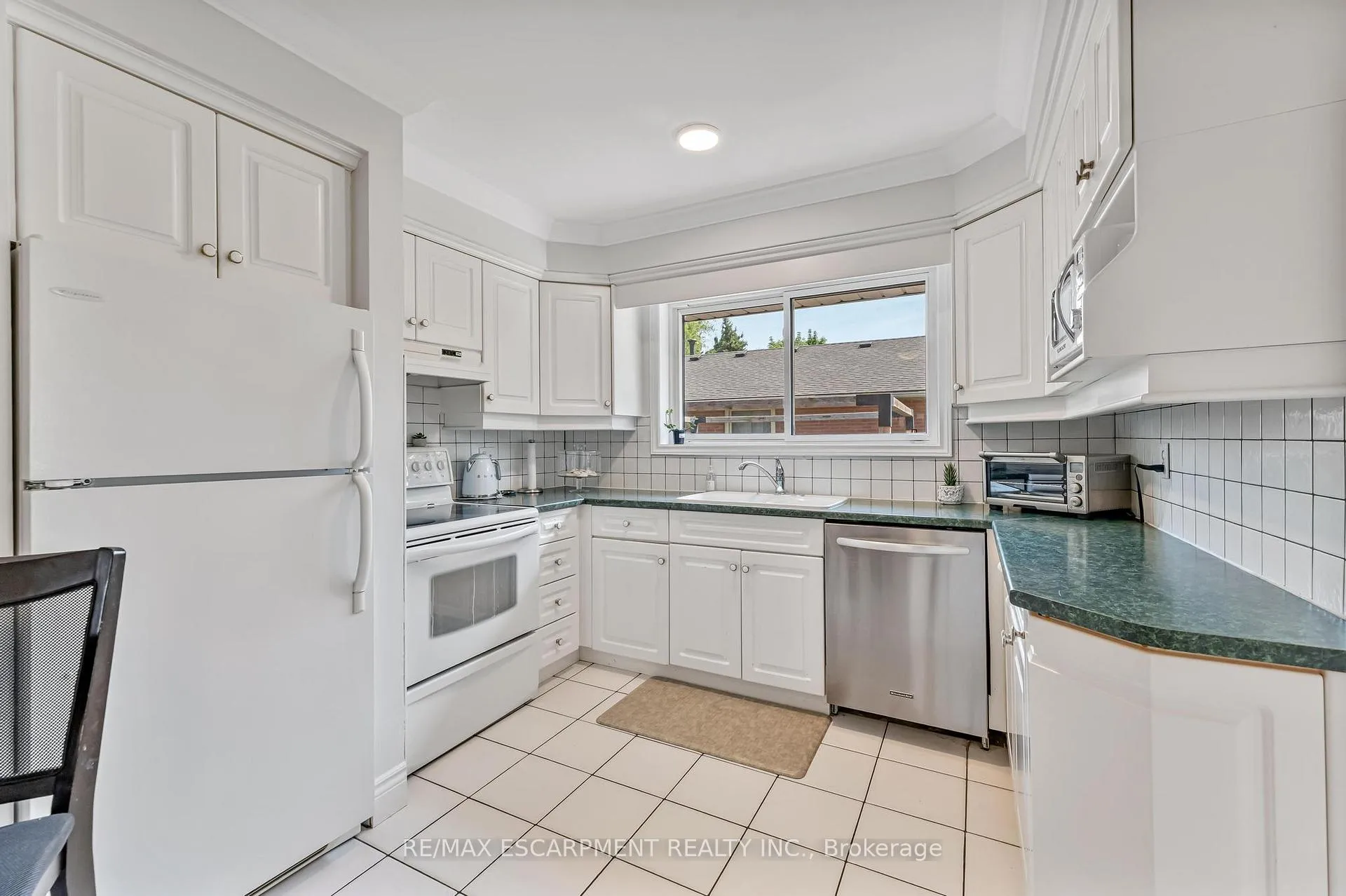 Photo 10 of 63 West 25th Street, Hamilton, Westcliffe — HOMEH