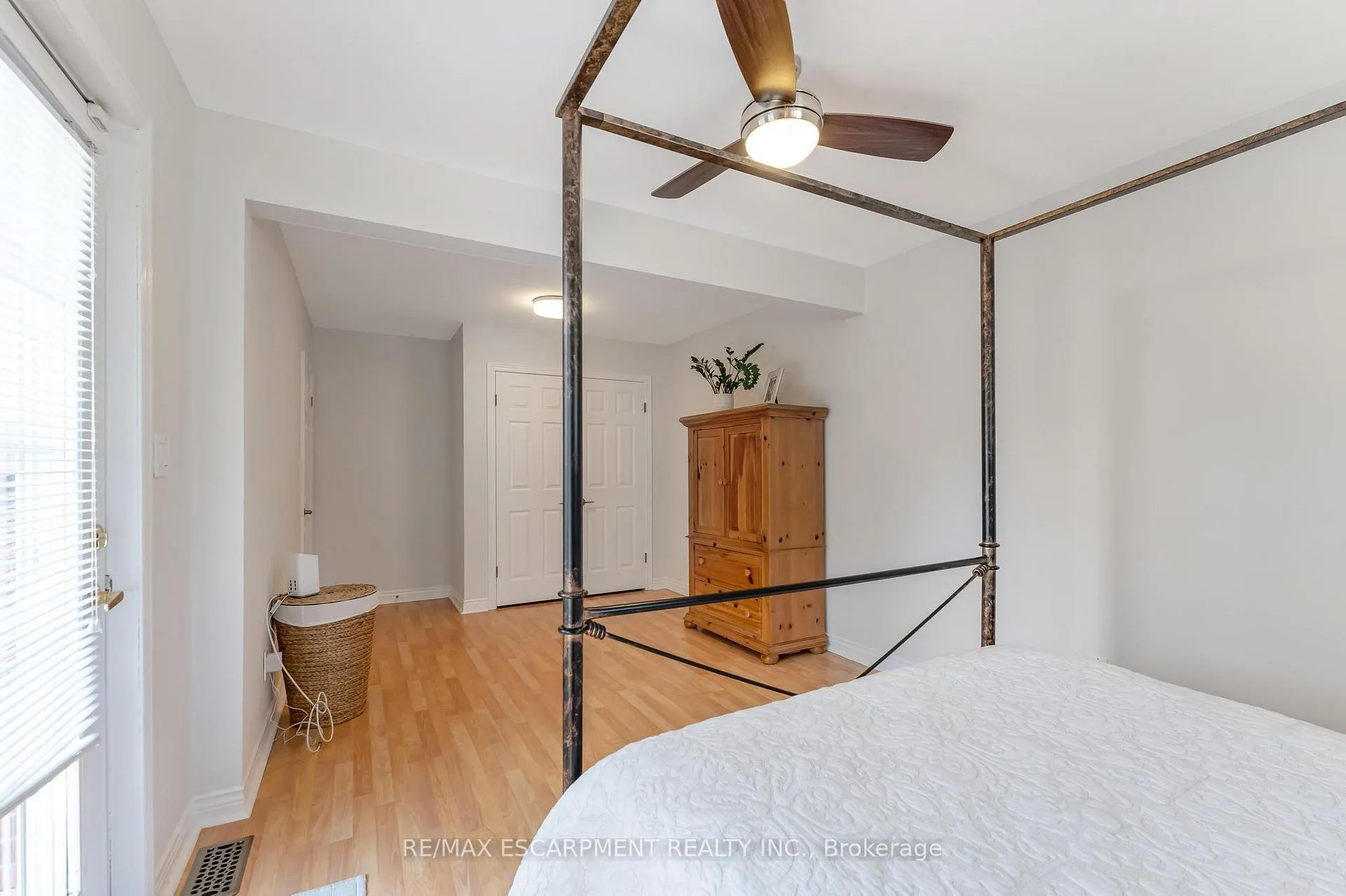 Photo 18 of 63 West 25th Street, Hamilton, Westcliffe — HOMEH