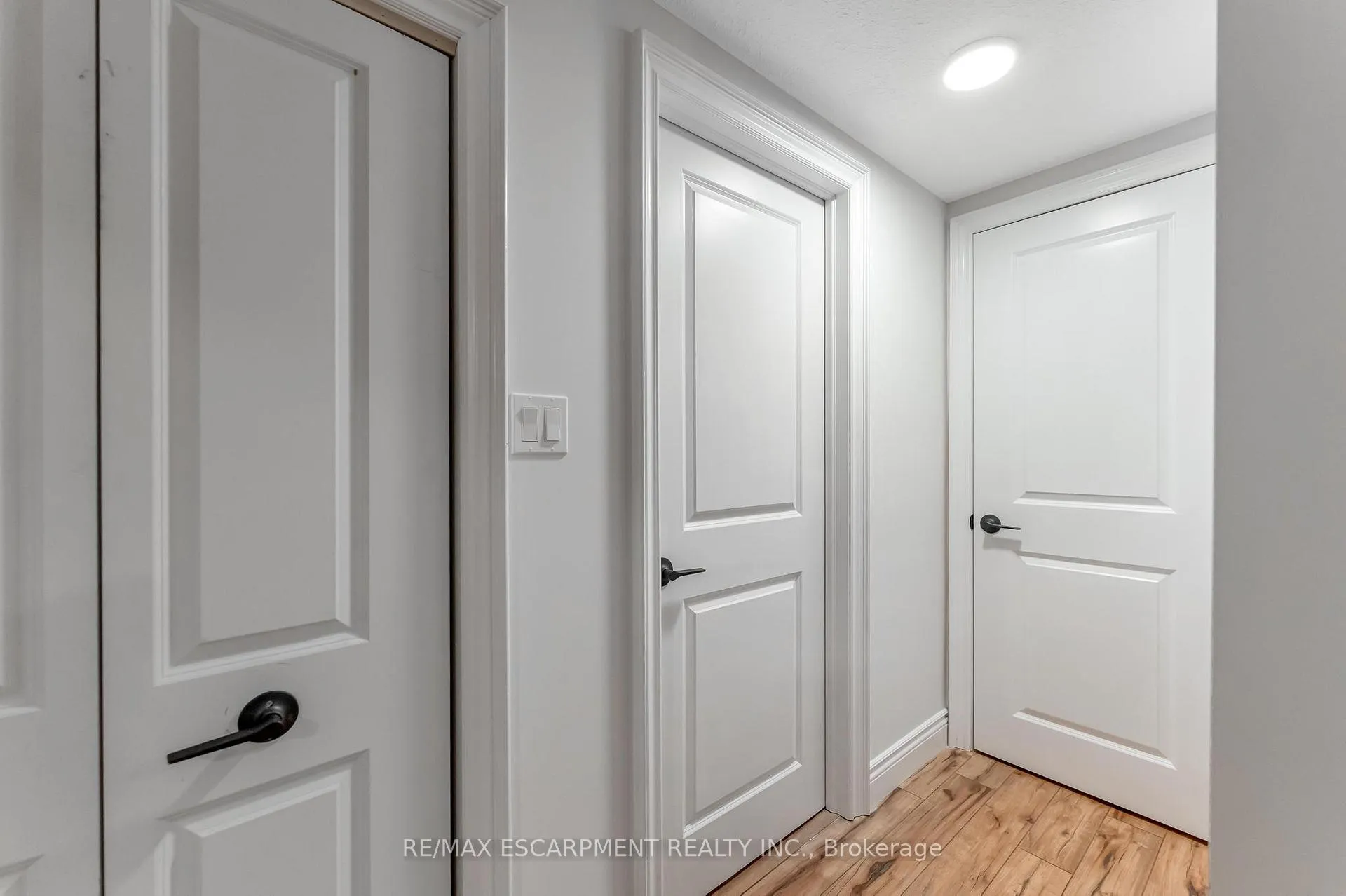 Photo 27 of 63 West 25th Street, Hamilton, Westcliffe — HOMEH