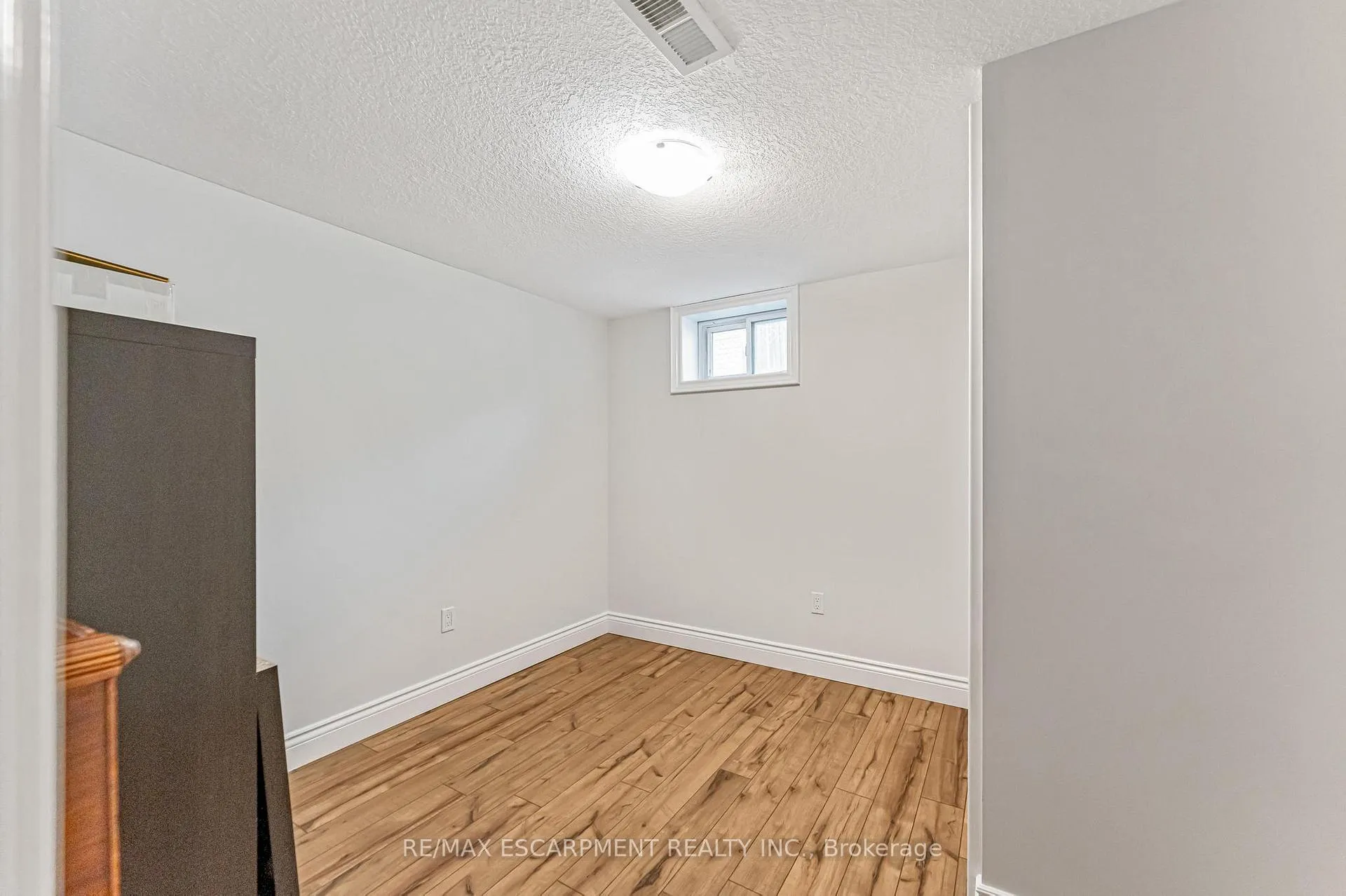 Photo 30 of 63 West 25th Street, Hamilton, Westcliffe — HOMEH