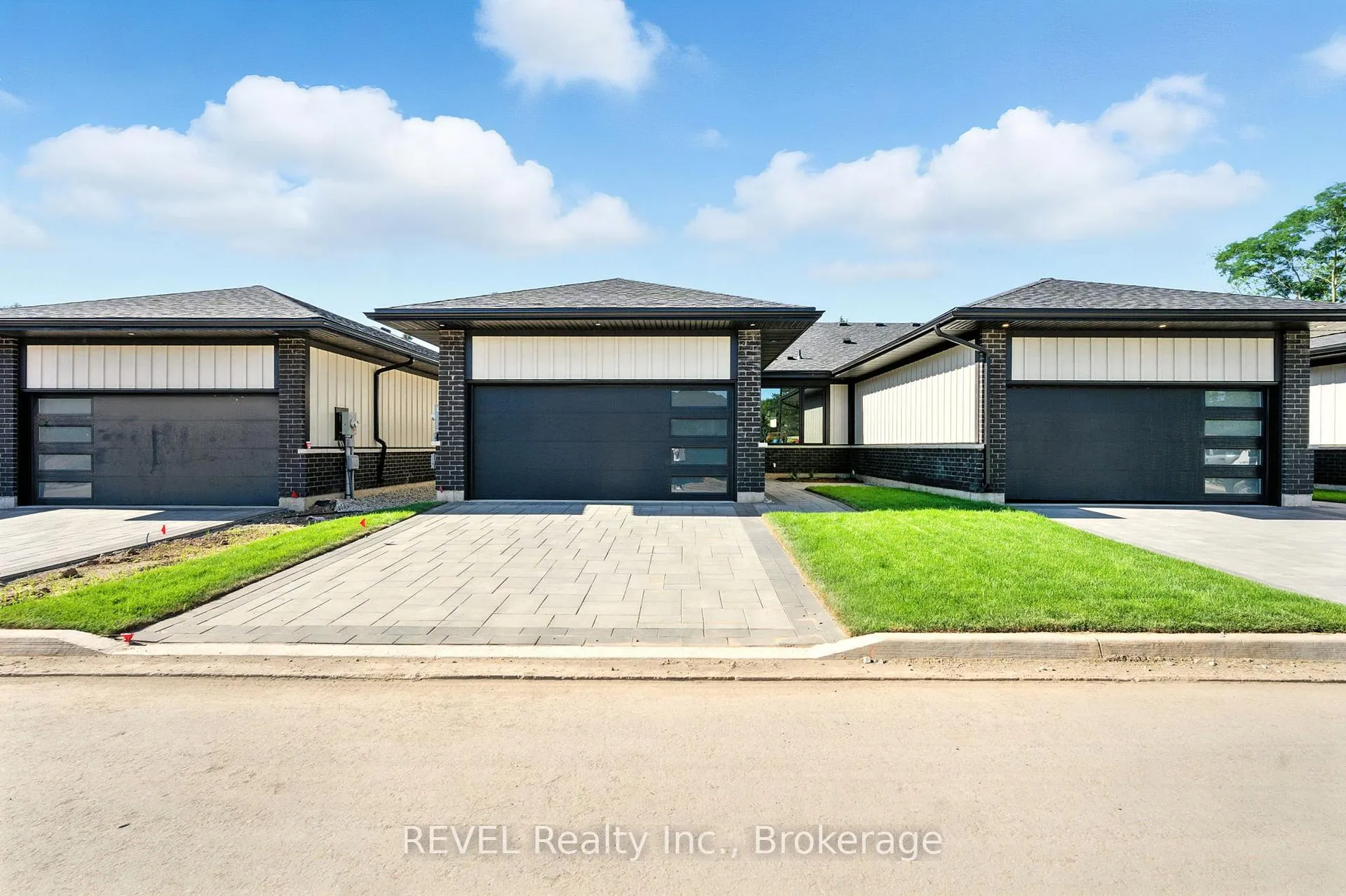 Photo 36 of 14 Accursi Crescent, Pelham, Fonthill — HOMEH