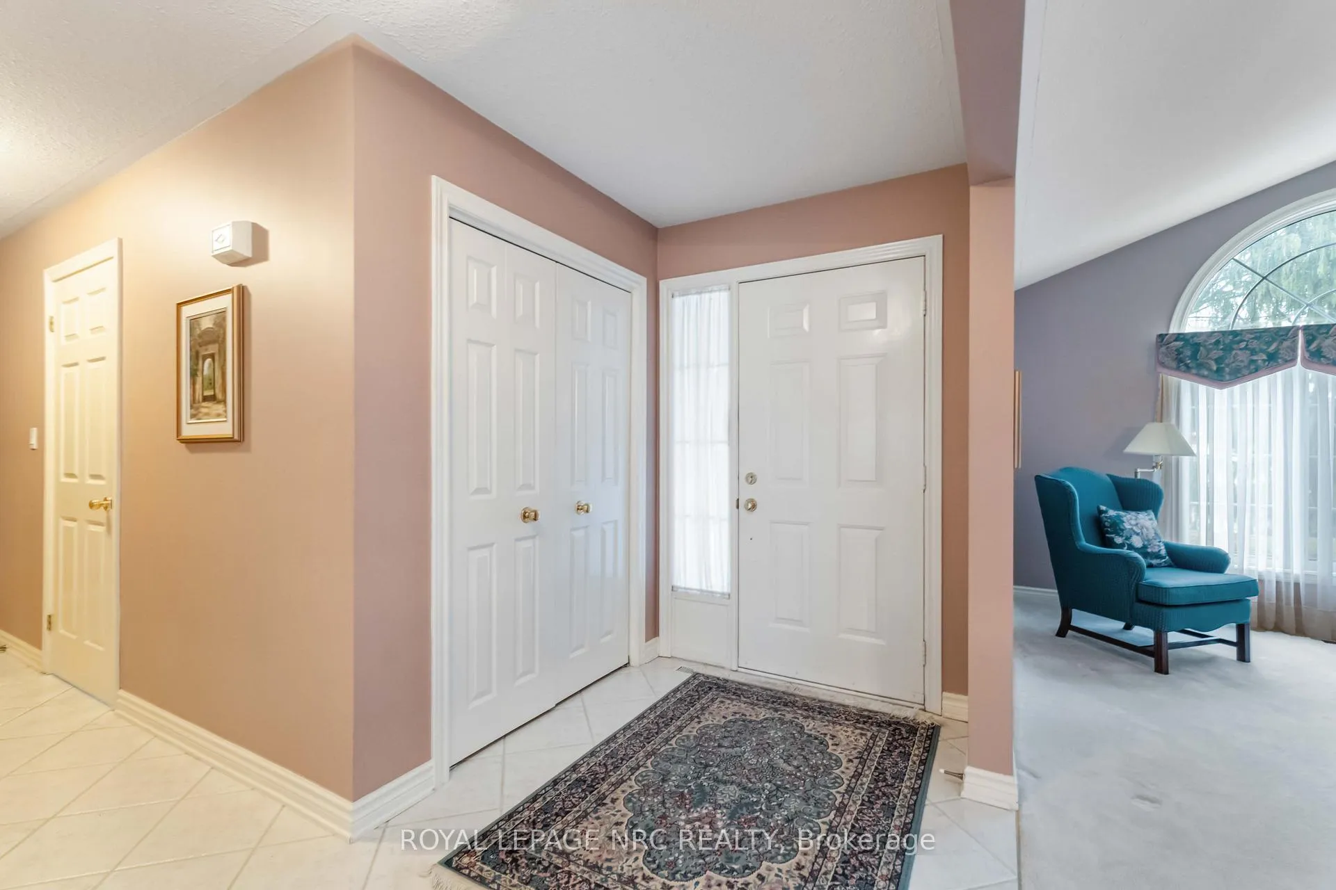 Photo 5 of 5985 Mountaingate Drive, Niagara Falls, Church's Lane — HOMEH