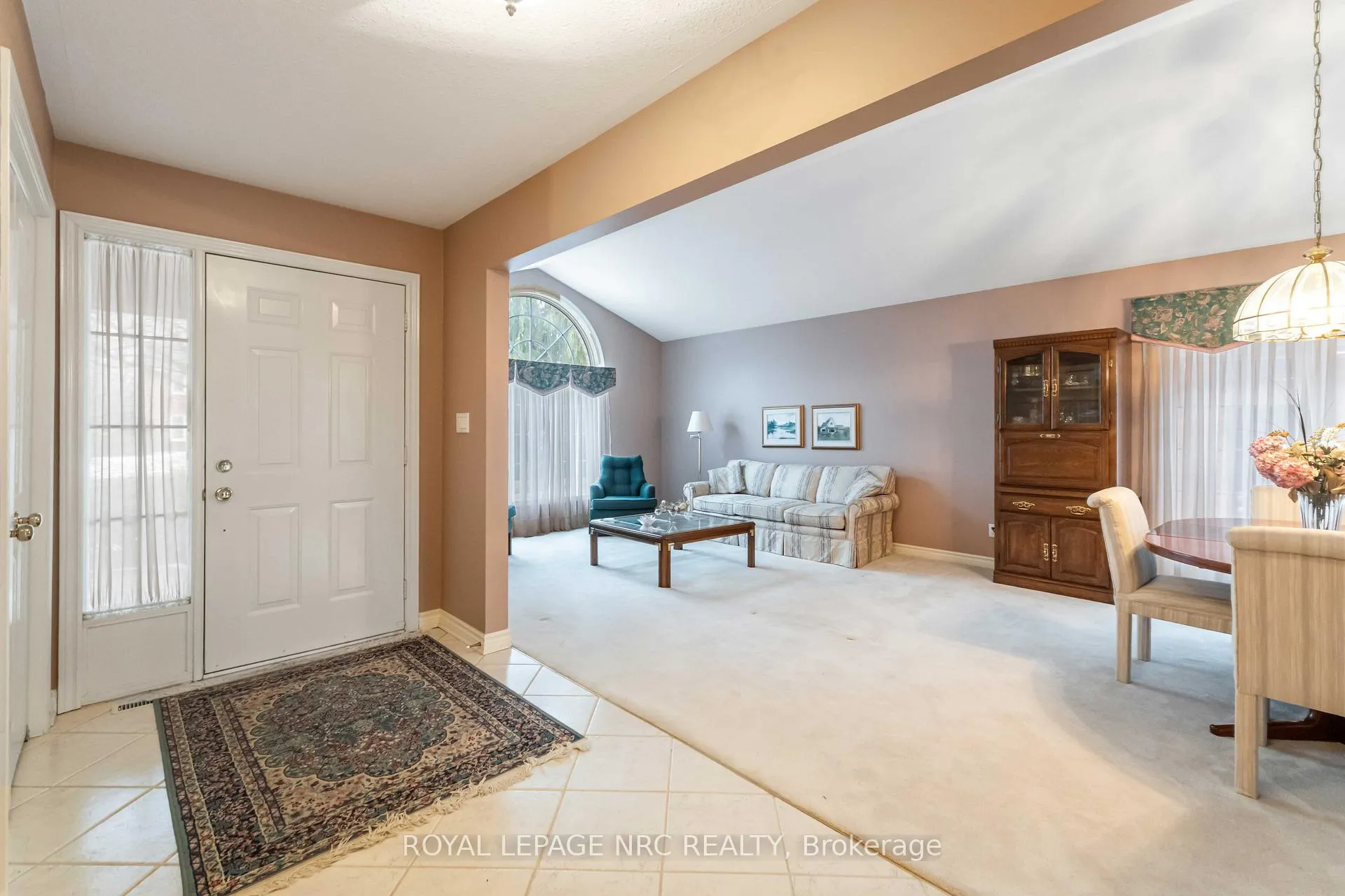 Photo 6 of 5985 Mountaingate Drive, Niagara Falls, Church's Lane — HOMEH